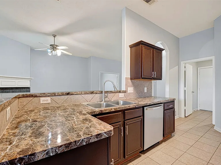 9241 Clearwood Landing Blvd — Photo 20