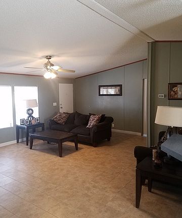 2nd image of 323 Esma St