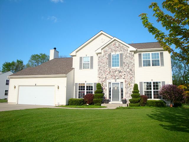 Low Maintenance Exterior!