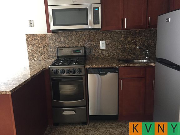 3rd image of 160 Bleecker St APT 3FW