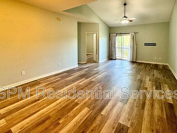 4th image of 729G Bragg Dr