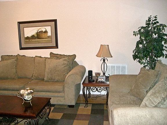 5th image of 1494 Farmington Hills Dr