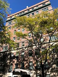 125 East 74th Street in Lenox Hill