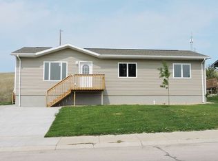 817 Summit St, Belle Fourche, SD 57717
