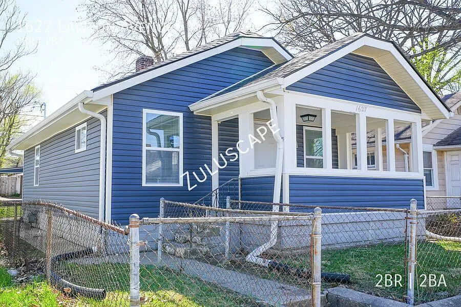 1/2 Off First Month Rent..1627 Lawton Ave. / 2 Bed 2 Bath Ranch — Photo 1