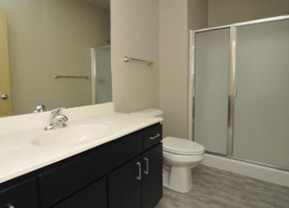 3rd image of 1924 Atwood Ave APT 407