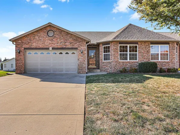 87 Brooks Dr, Bethalto, IL 62010