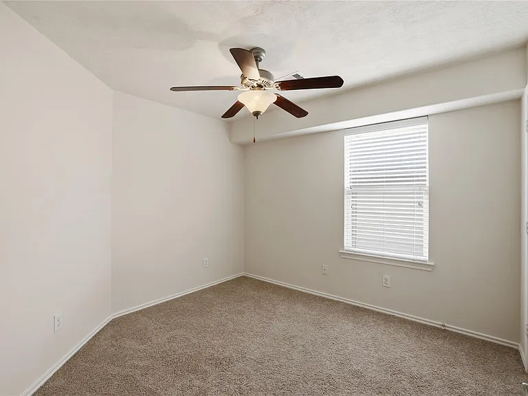 323 Bloomhill Pl — Photo 12