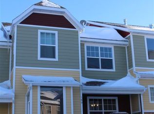 180 Fox Hills Dr, Green River, WY 82935