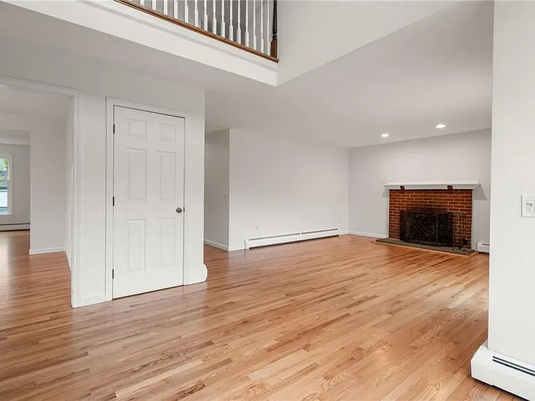 43 Bluegrass Dr — Photo 10