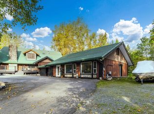 26651 Cunningham Ave, Maple Ridge, BC V2W1M8