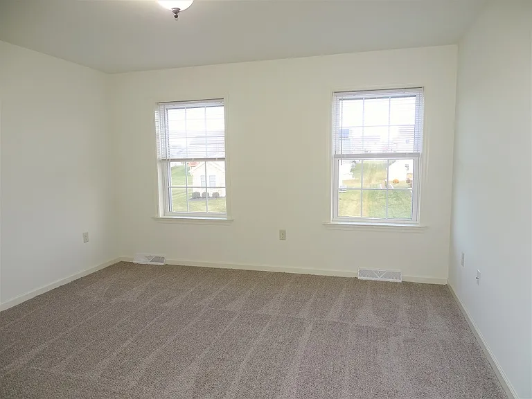320 Meadow View Dr — Photo 12