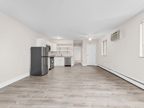 5th image of 245 S 2nd St #9
