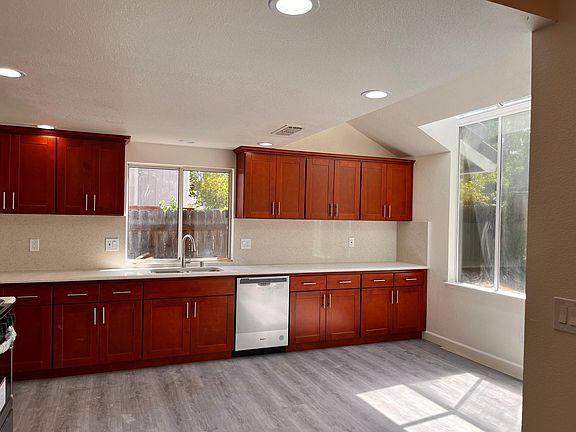 4th image of 7815 River Estates Dr