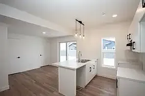 2 bed, 1.0 bath, 823 sqft, $1,800 — Photo 3