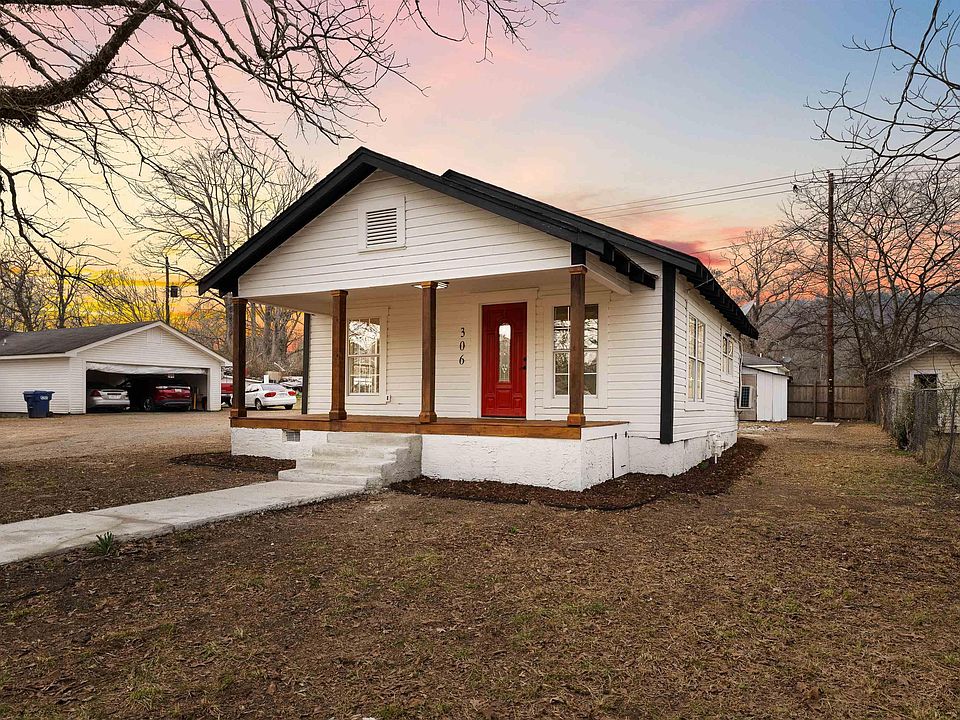 1st image of 306 Adams Ave W