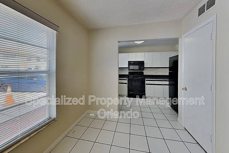 2 bed, 2.0 bath, 1118 sqft, $1,299 — Photo 3