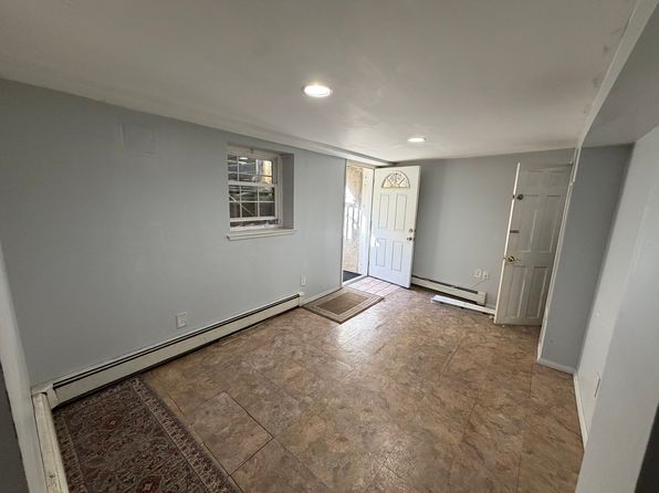 40 W 9th St
