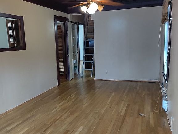 4th image of 1339 E 98th St