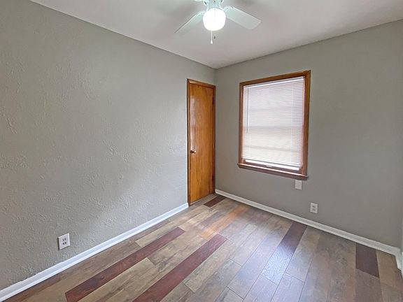 4th image of 1904 Wismer Ave