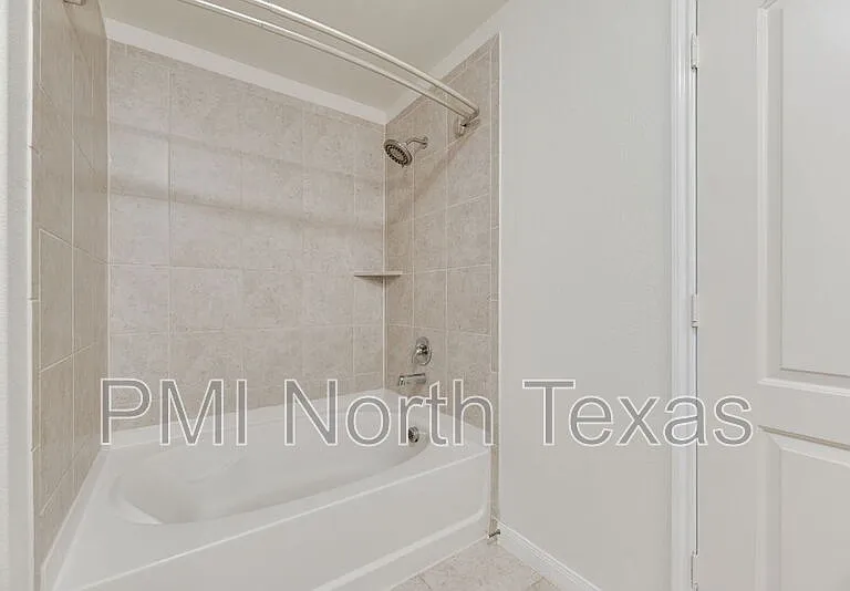 1911 Pilot Point Way — Photo 17
