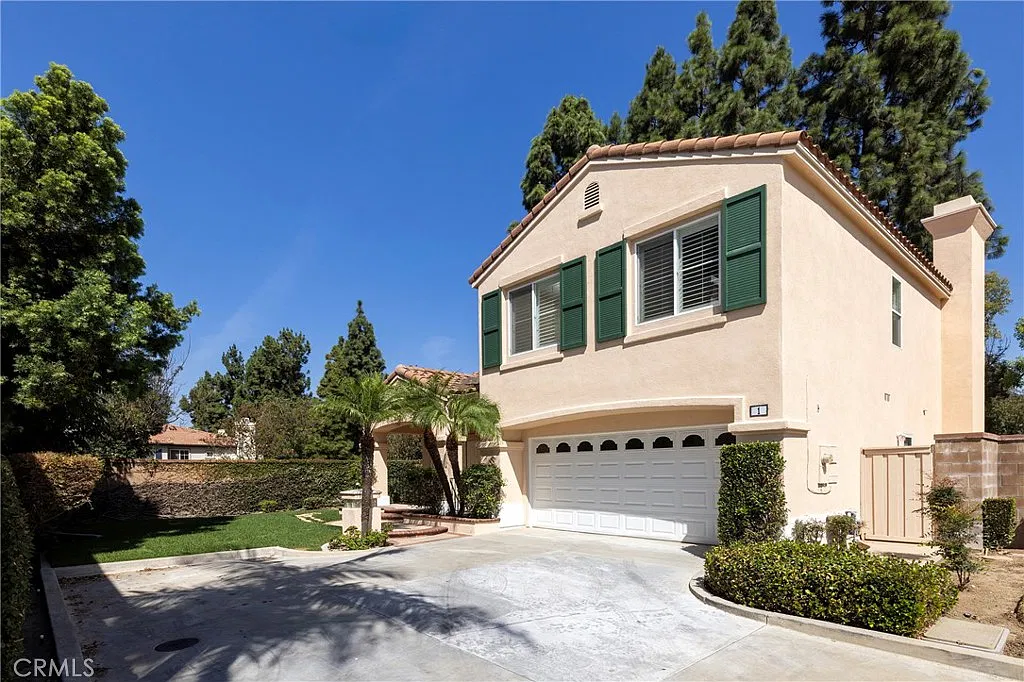 4 bed, 2.5 bath, 2135 sqft, $5,250 — Photo 3