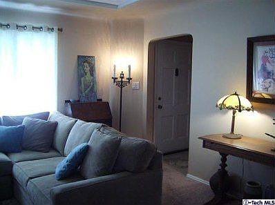 3rd image of 335 W Elmwood Ave