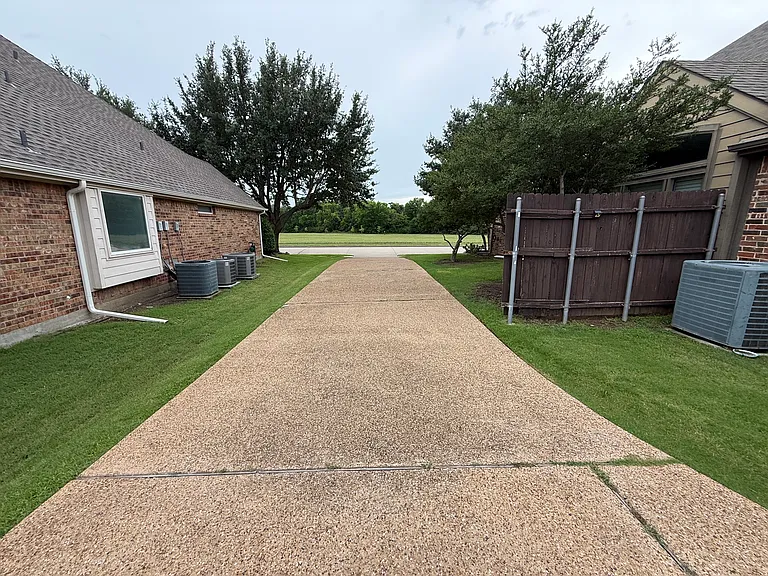 518 Creekside Dr — Photo 37