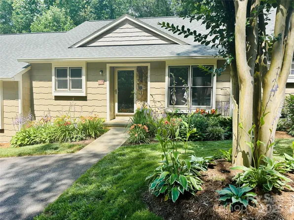 413 19th Avenue Ct NE, Hickory, NC 28601