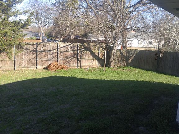 3rd image of 3208 View Ln