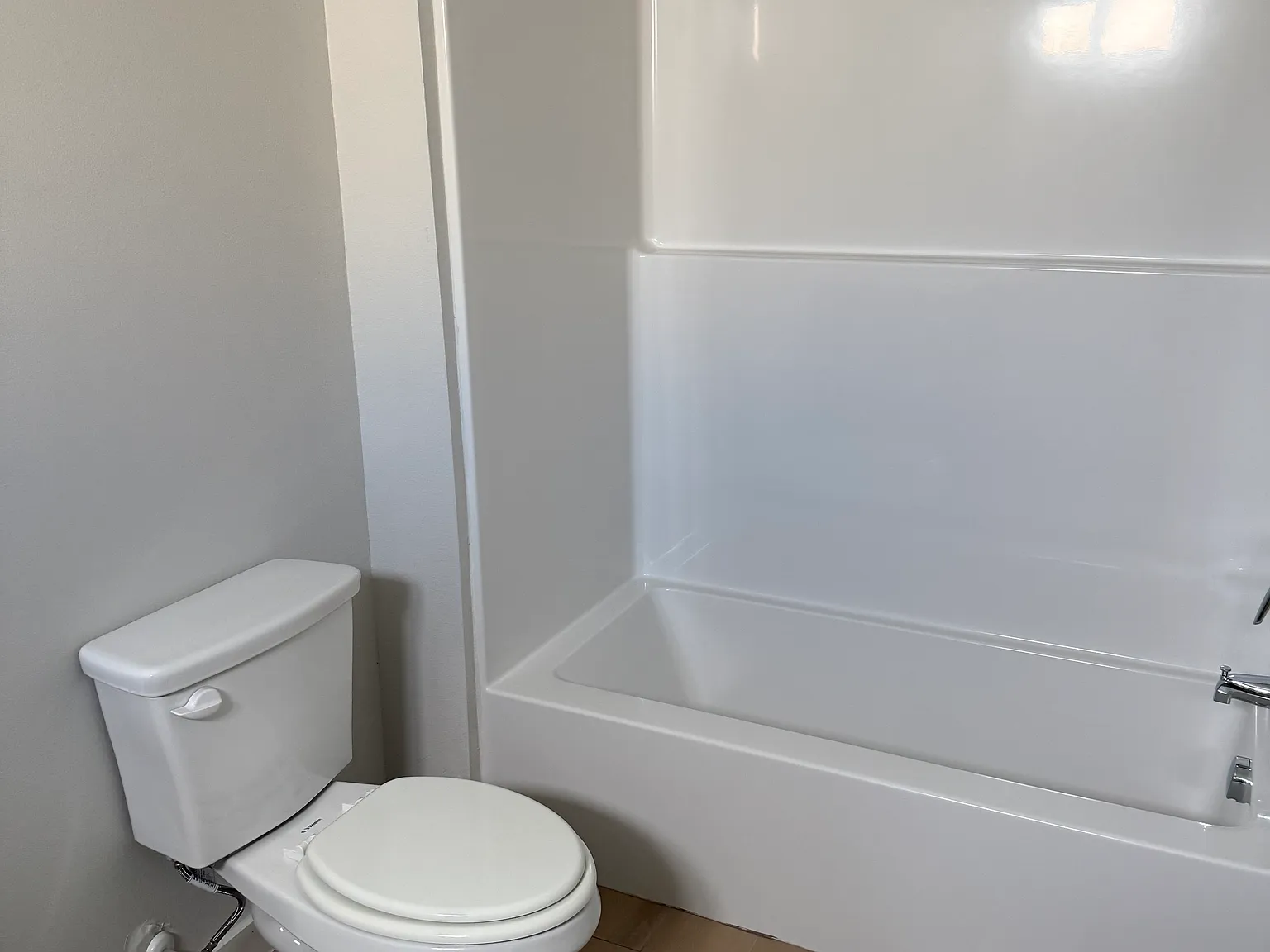 2 bed, 2.5 bath, 1248 sqft, $1,300 — Photo 3