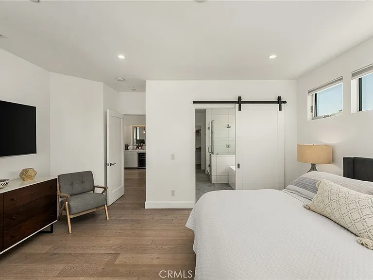 4405 Channel Pl — Photo 32