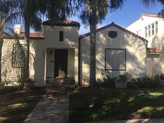5th image of 905 S Curson Ave