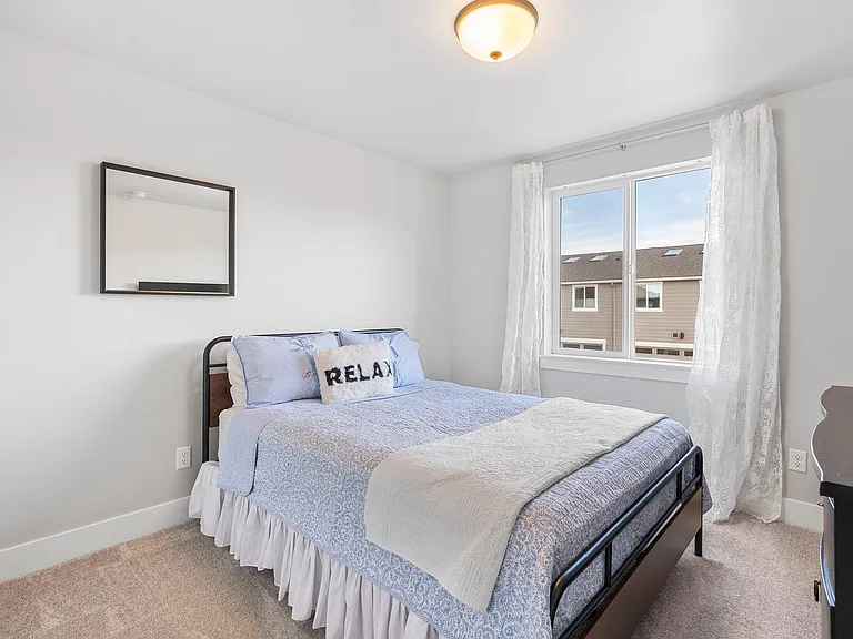 3722 NE Petrosa Ave — Photo 26