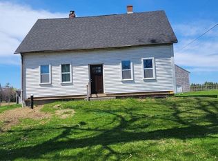 386 Thurston Hill Rd, Madison, ME 04950