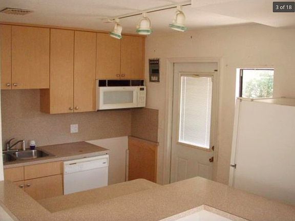 3rd image of 942 43rd St