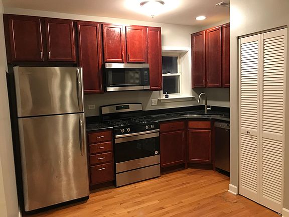 5th image of 6345 N Washtenaw Ave APT 3W