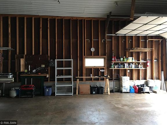 4th image of 21437 Lafayette Dr