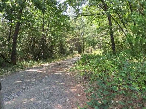 Exterior Neighborhood (street photo)