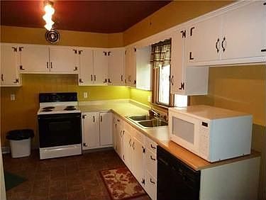 2nd image of 389 Lyle Dr