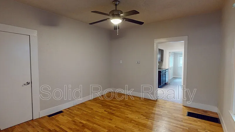 2 bed, 1.0 bath, 1000 sqft, $1,250 — Photo 3