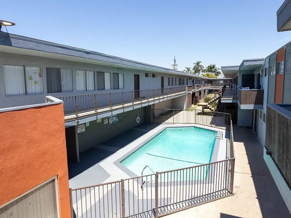 Saticoy 12 Apartments
