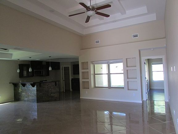 2nd image of 13713 N 33rd St