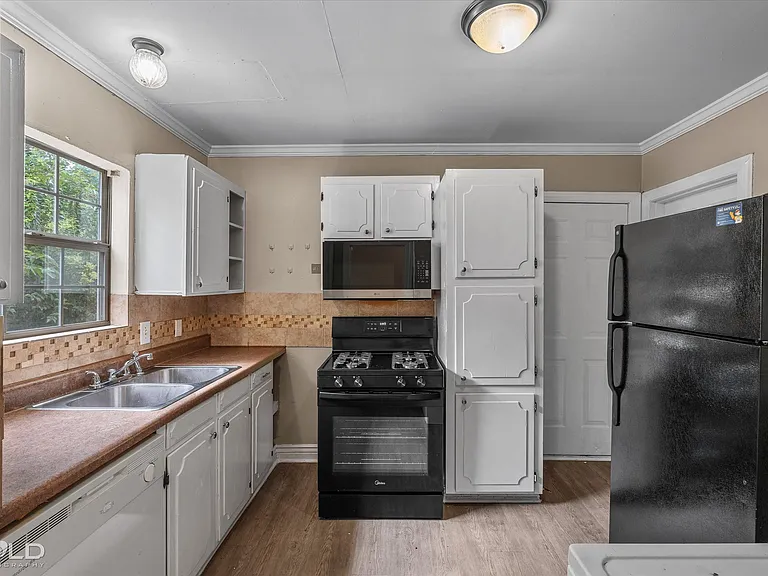 2623 Dillard St — Photo 12
