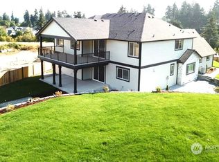 2613 12th Ave SW, Puyallup, WA