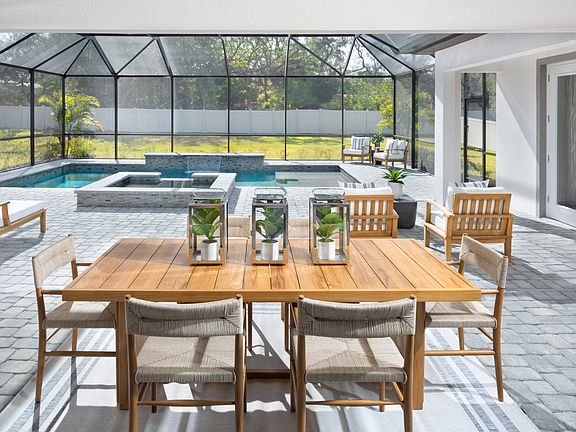 Outdoor Living - Key Largo II at Hidden Lakes