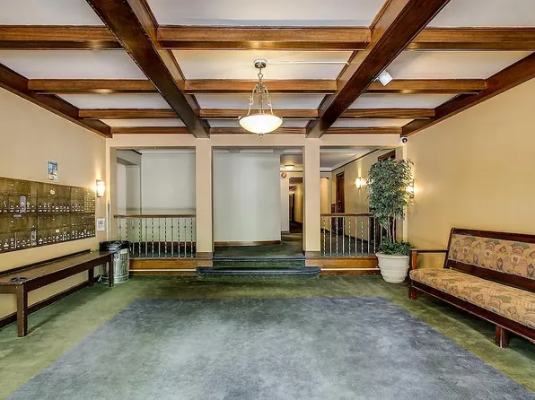The Envoy, 821 9th Ave APT 111, Seattle, WA 98104