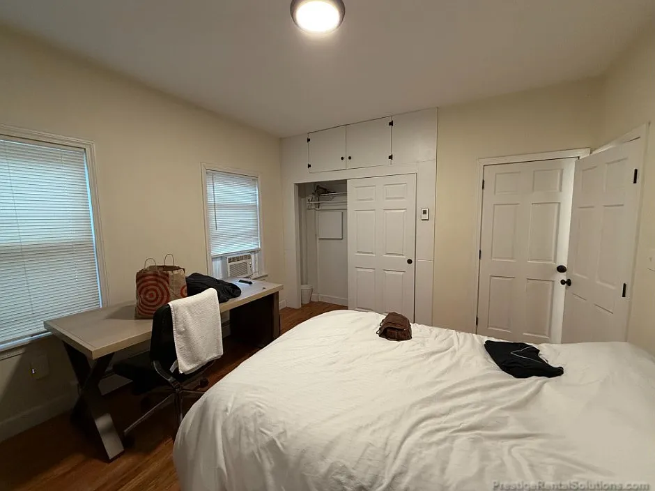 2 bed, 1.0 bath, $2,000 — Photo 2