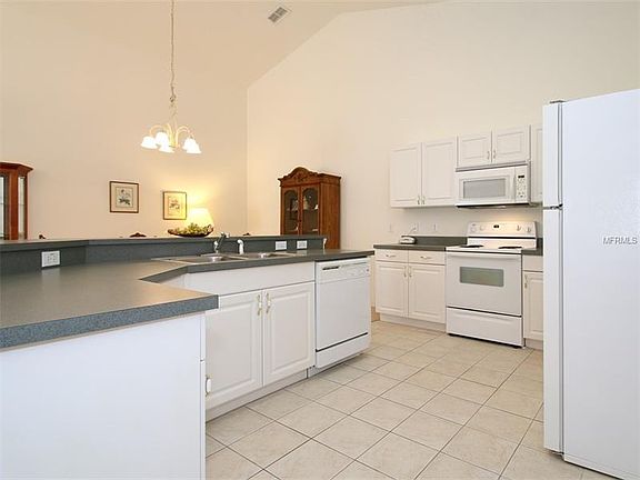2nd image of 6721 Basswood Cir