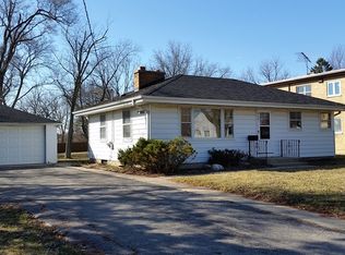 430 S Lake St, Grayslake, IL 60030